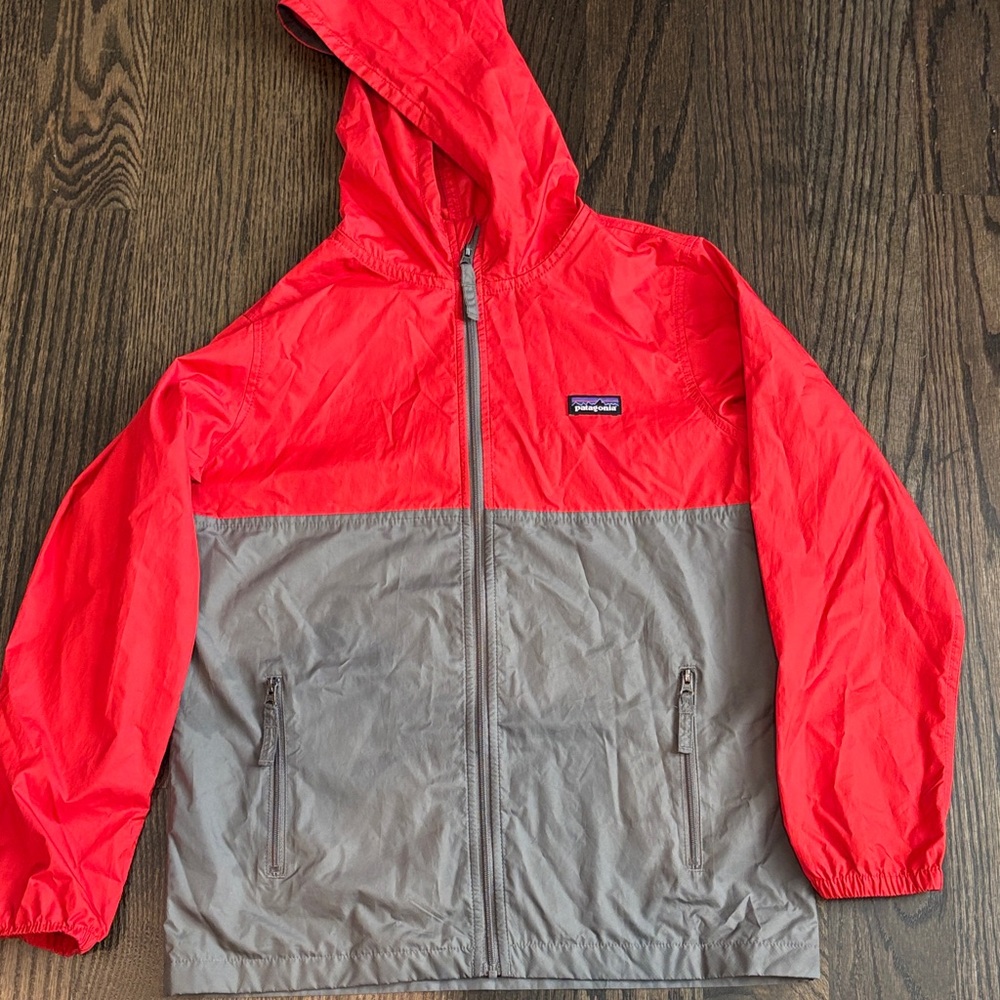 Patagonia Vibrant Red grey kids youth rain Jacket windbreaker size medium